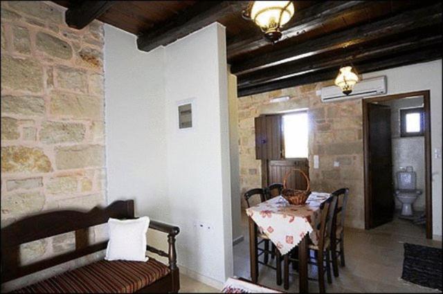 Esperides Stone Houses Palekastro Bagian luar foto